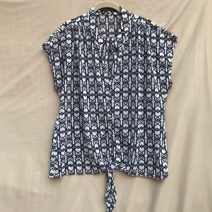 Rose & Olive  top with tie size ladies XL